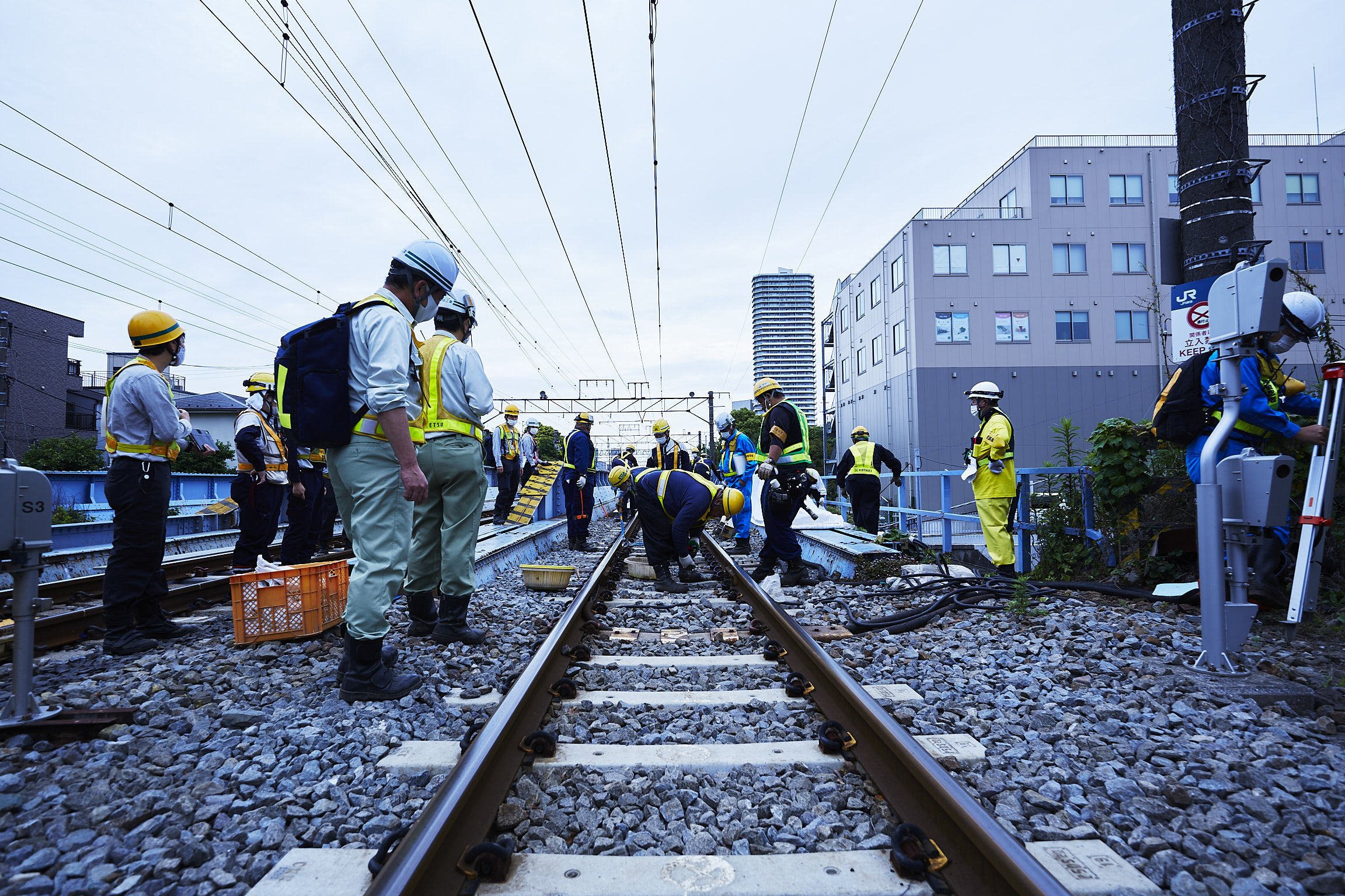 鉄道工事は常に動いている